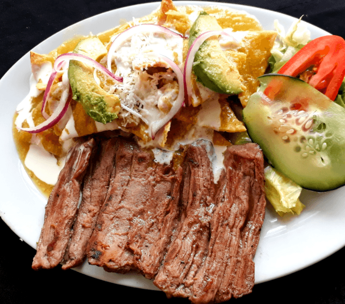 Arrachera Marinada con Chilaquiles