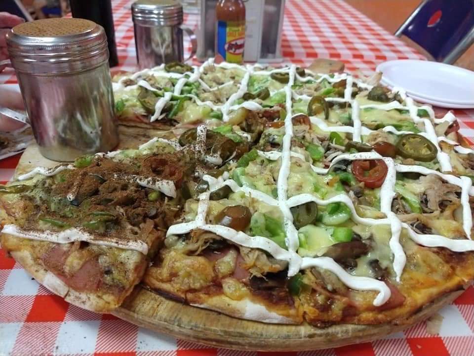 Pizza grande de pierna + 2 ingredientes a elegir