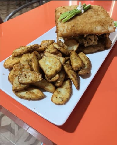 Cheese burguer roll
