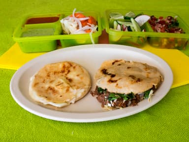1 Gordita de Queso con Carne