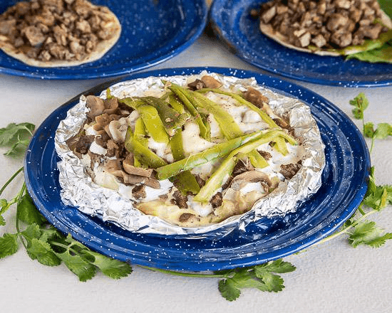 Papa con Carne Asada Acompañado de Tortillas
