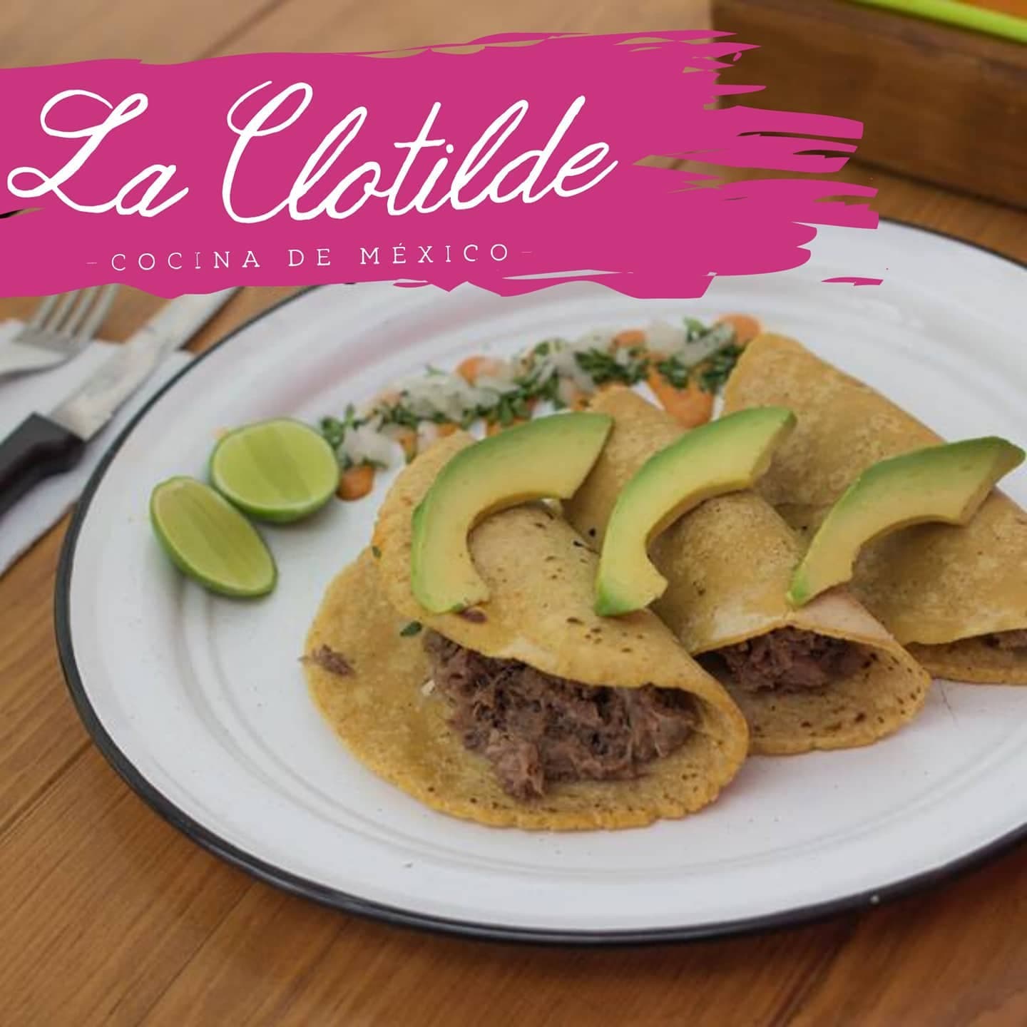 4 Tacos de Maíz con Café de Olla