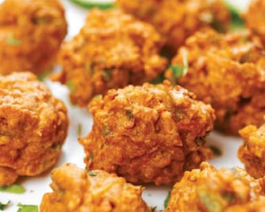 Pakoras de Vegetales + 2 Salsa Chutney