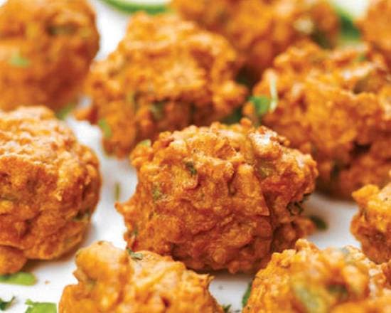 Pakoras de Vegetales + 2 Salsa Chutney