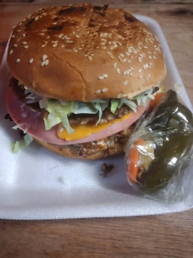 HAMBURGUESA DE BISTECK