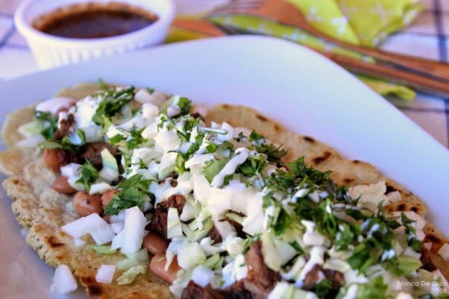 Huarache con Bistec Asado