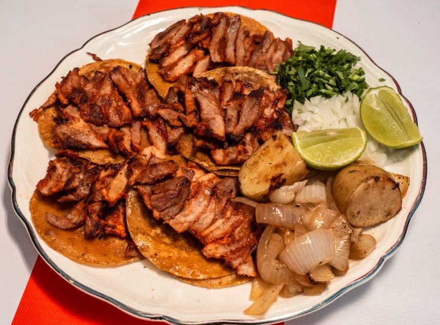 COMBO 5 TACOS DE BISTEC + 5 TACOS DE TROMPO..