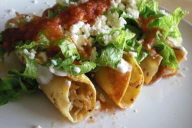 Taco Dorado de Pollo