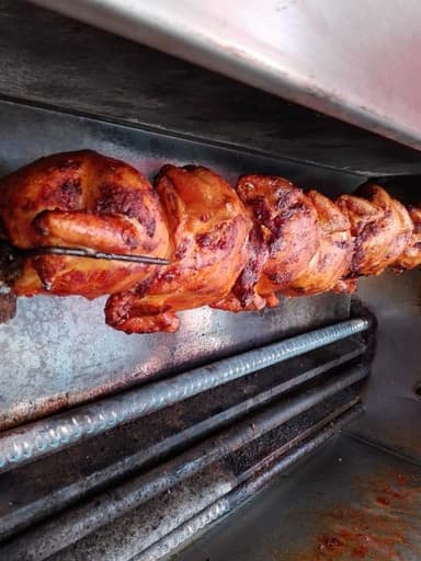 Combo Miércoles 1 Pollo Rostizado+1/2 Pollo Gratis