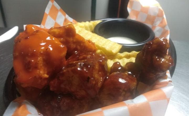 Boneless con papas