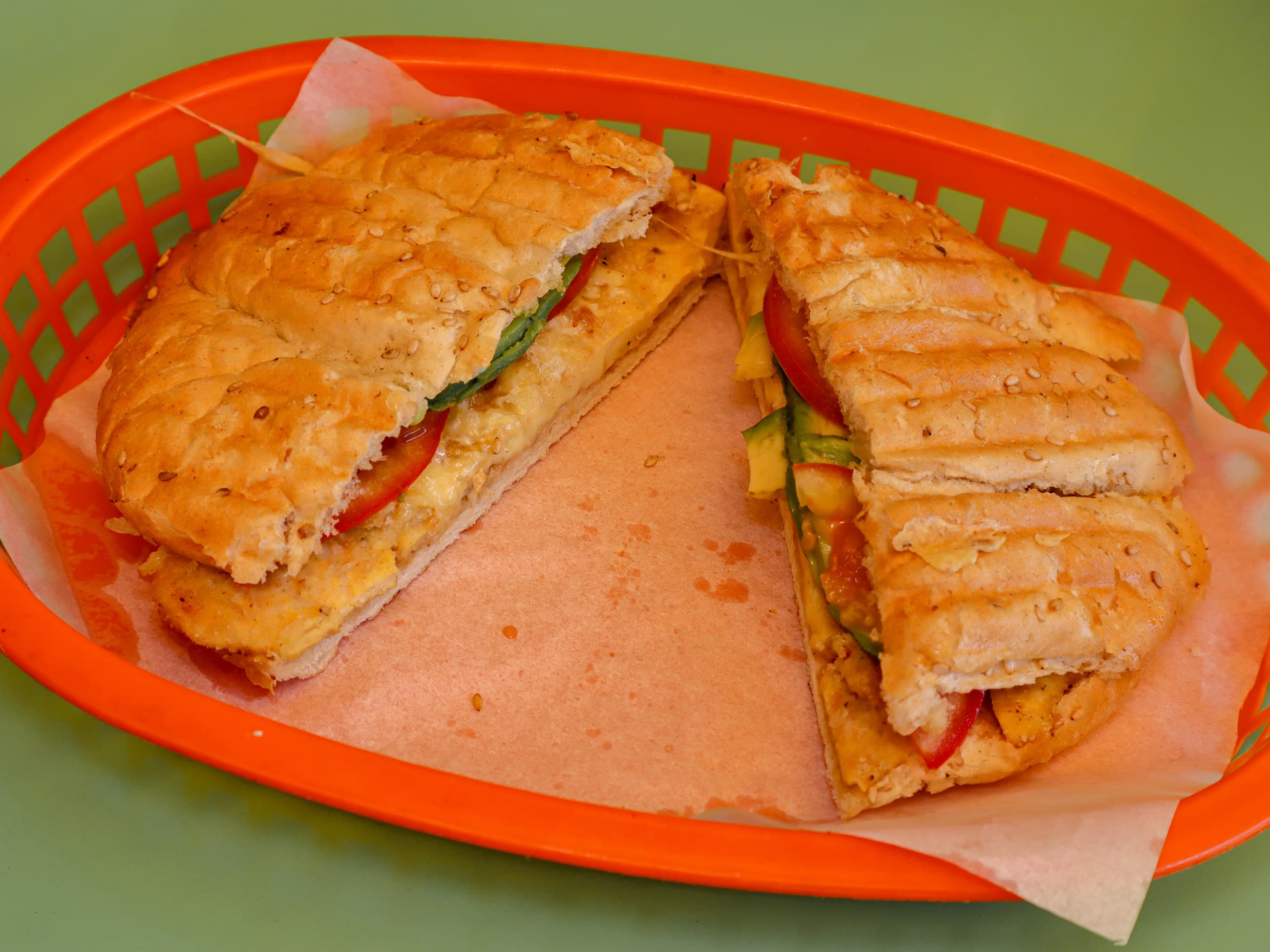 Torta pollo empanizado