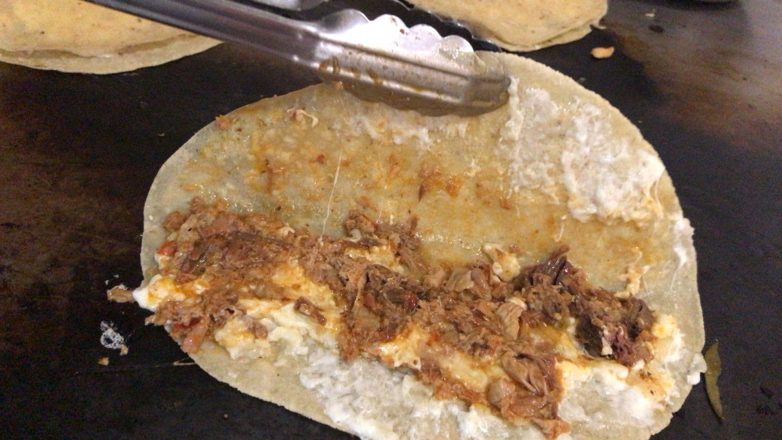 Quesadilla de Chicharrón Prensado