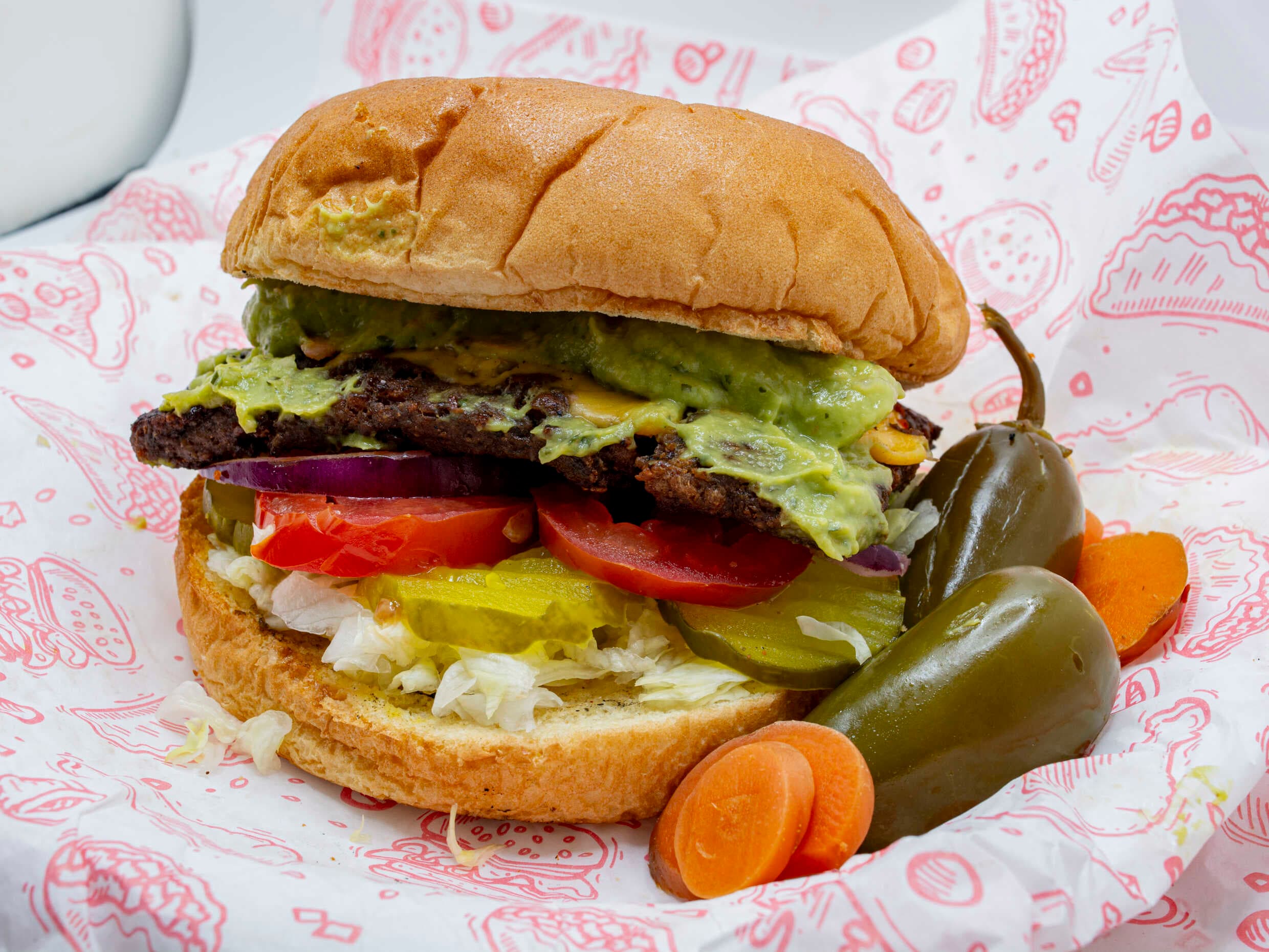 Hamburguesa con Queso y Tocino con Guacamole