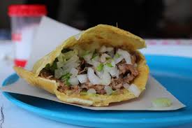 Gordita de bisteck