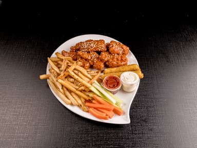 8 Boneless , fries y cheese finger