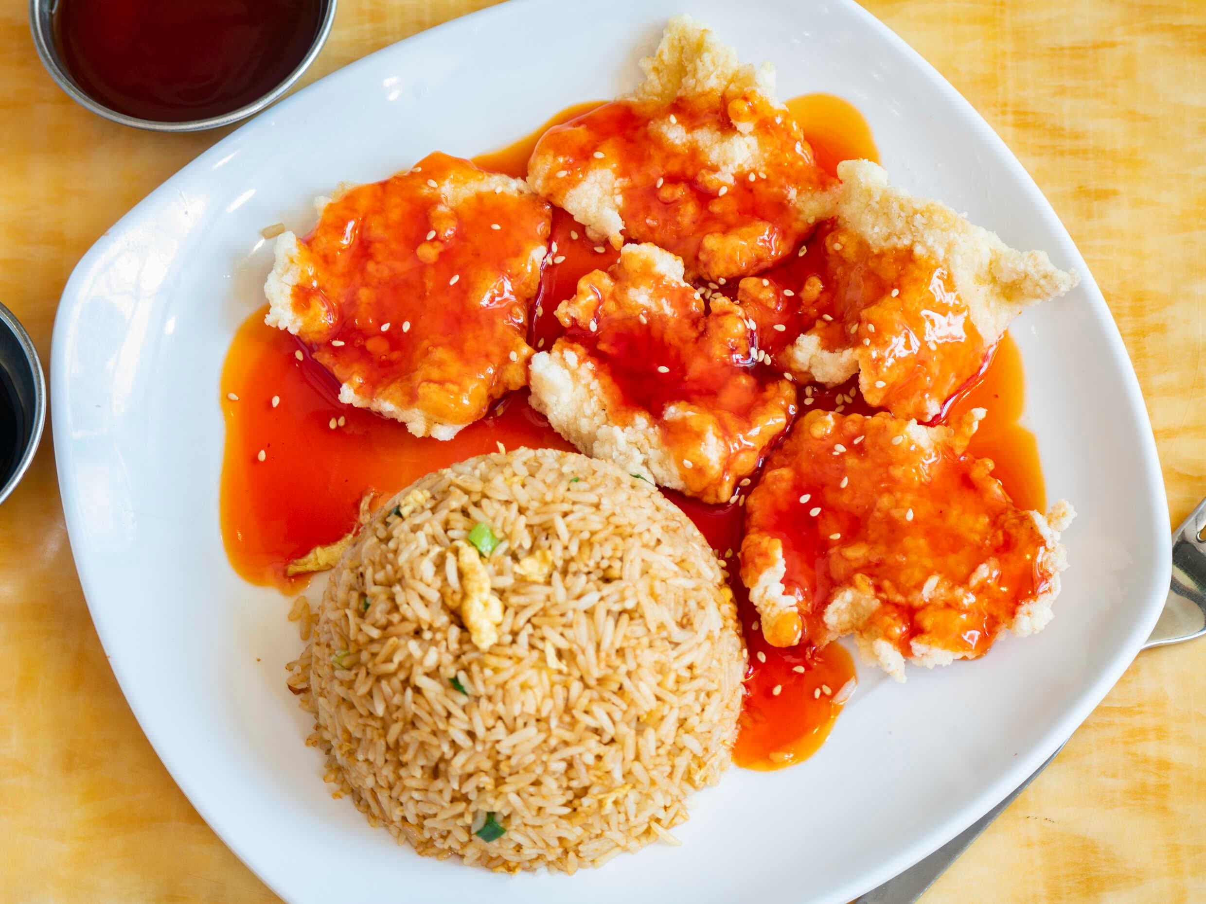 Tipakay (dulce) con Arroz Chaufa