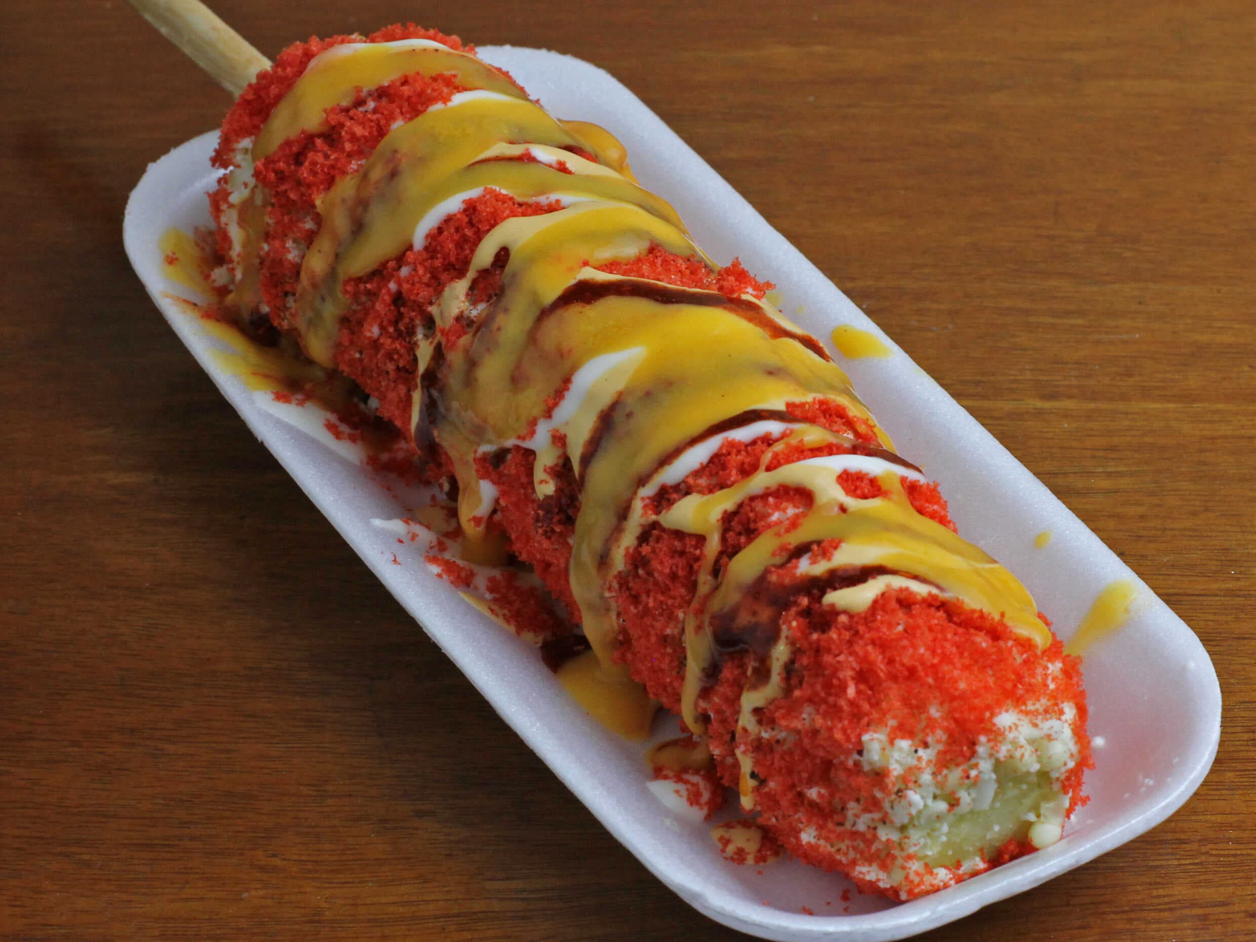 Elote Empanizado (Cheetos Flamin Hot)