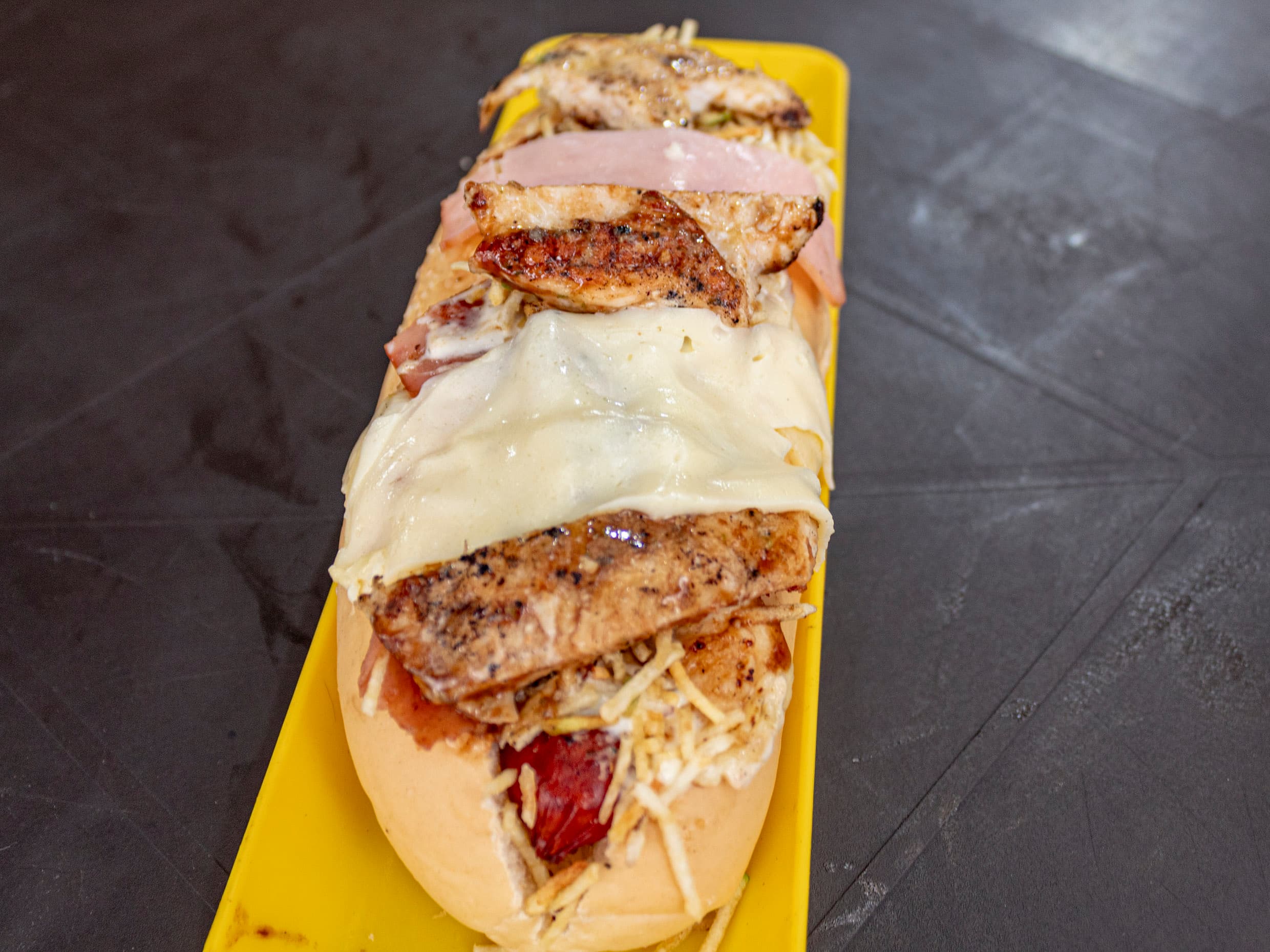 Perro Caliente Pollo Italiano
