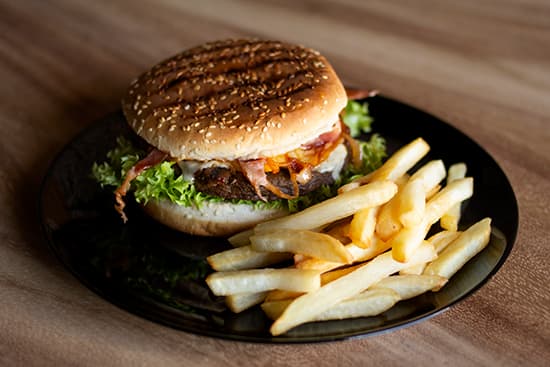COMBO ADOBADA (BURGER+PAPAS+REFRESCO)