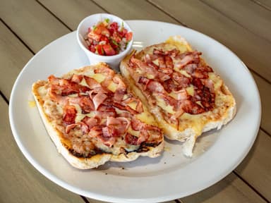 Molletes con jamón