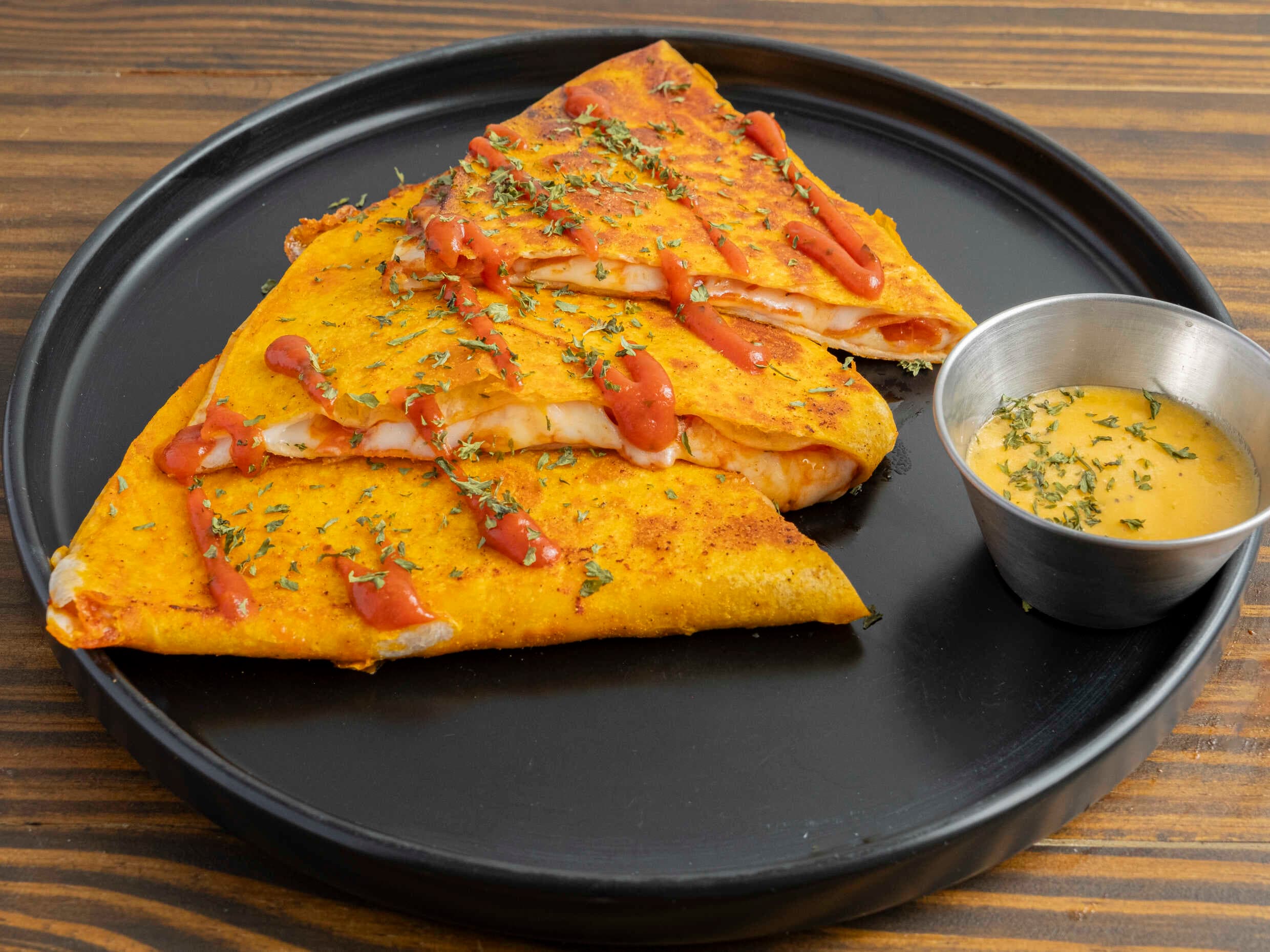 Pizzadilla