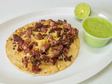 Taco de Chorizo Argentino con Queso