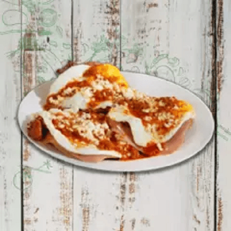 Huevos Montados Con Salsa de Chorizo