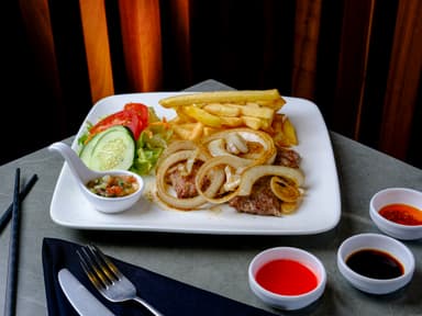 Bistec Encebollado al Estilo Chino