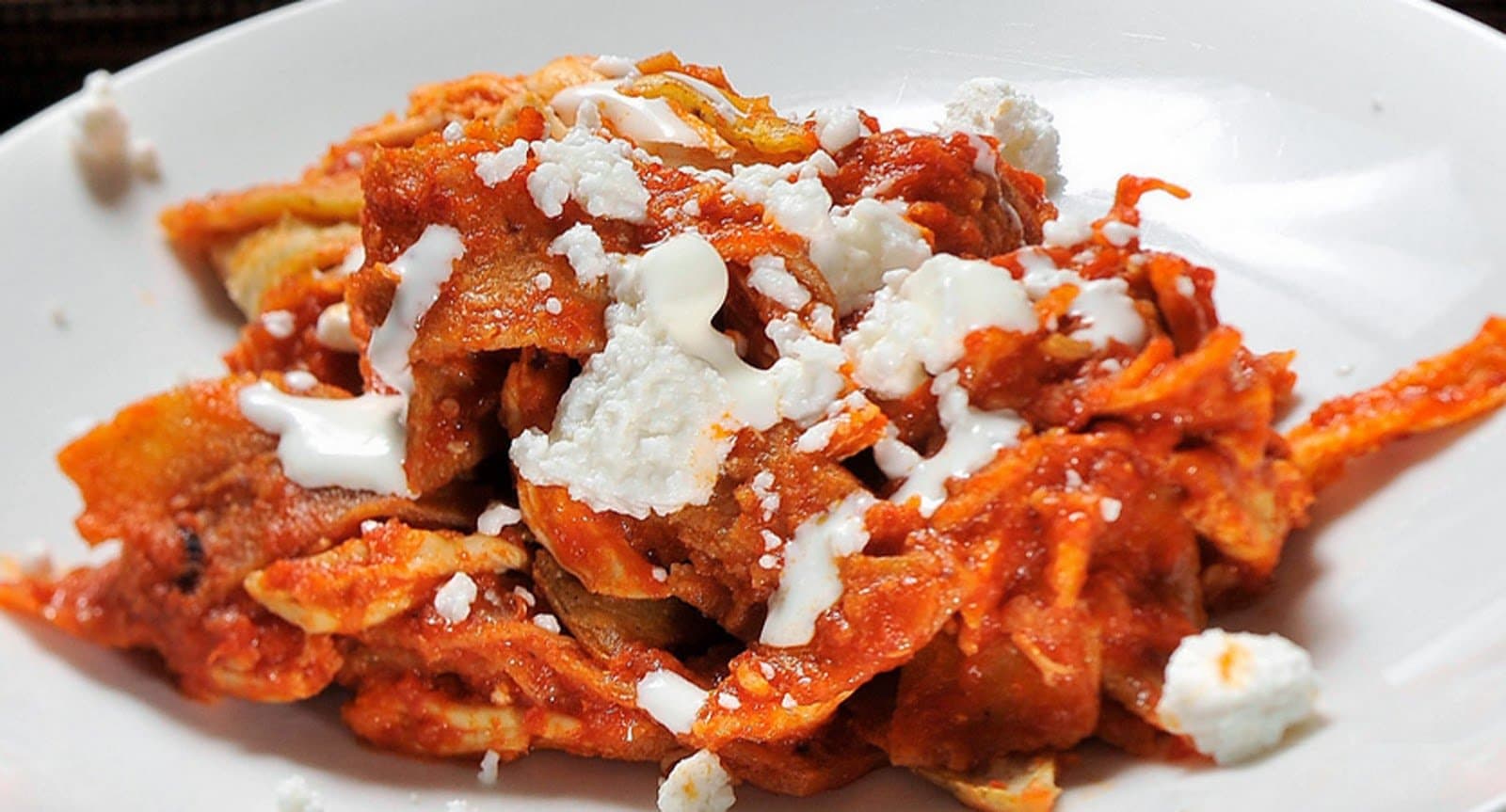 Combo - Chilaquiles Sencillos Rojos + Agua del dia