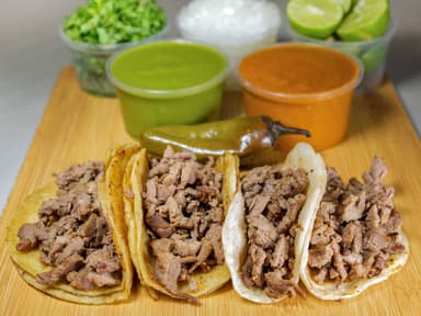 Tacos de Bistec Mixta (4 Pzas).