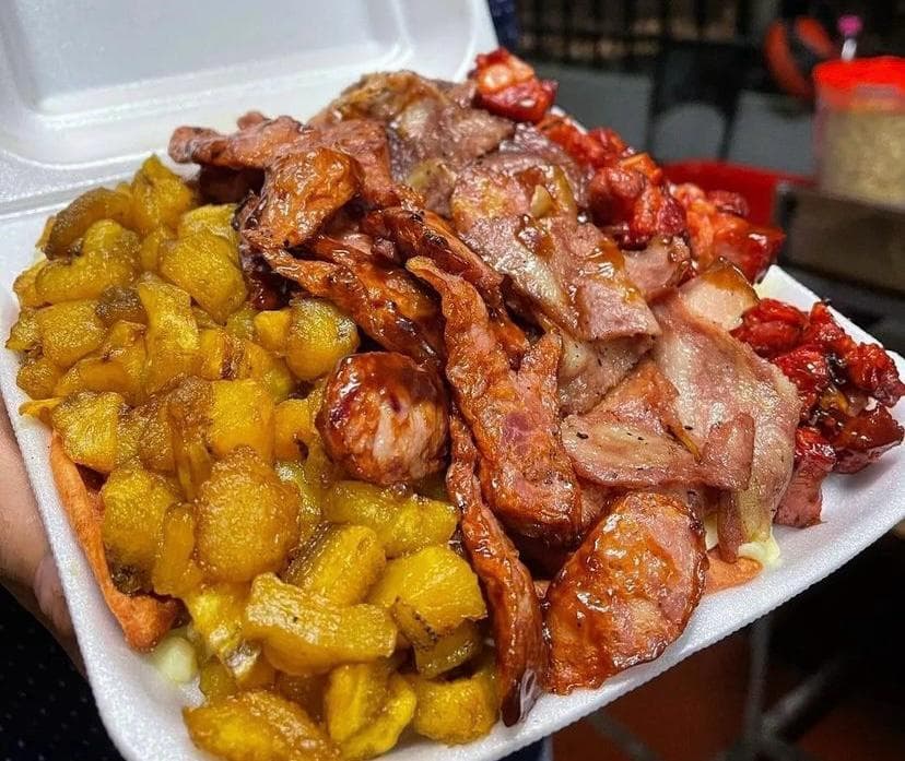 Salchipapa 3 Carnes para 2