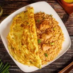 Chaufa con Tortilla más Gaseosa 600 ml