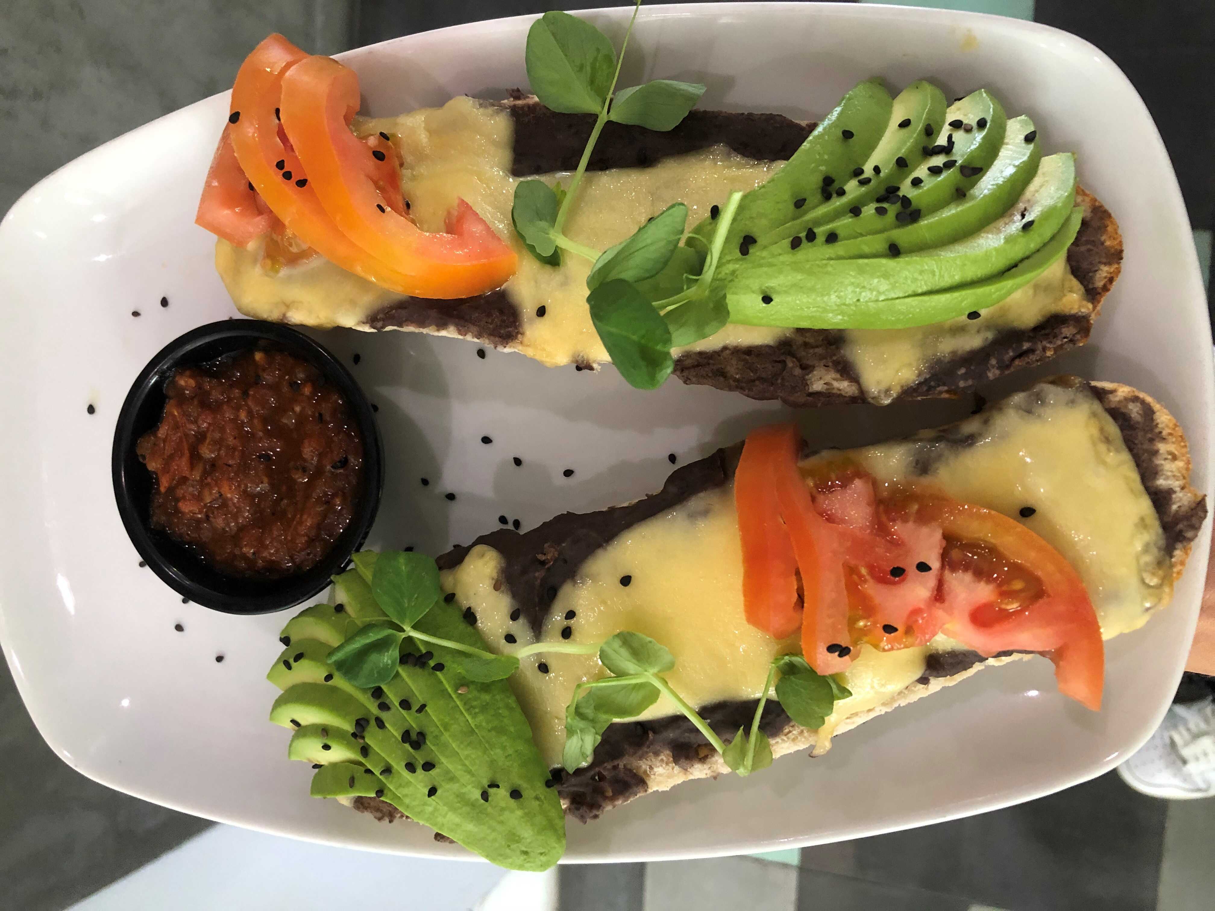 Molletes Healthy Verdes