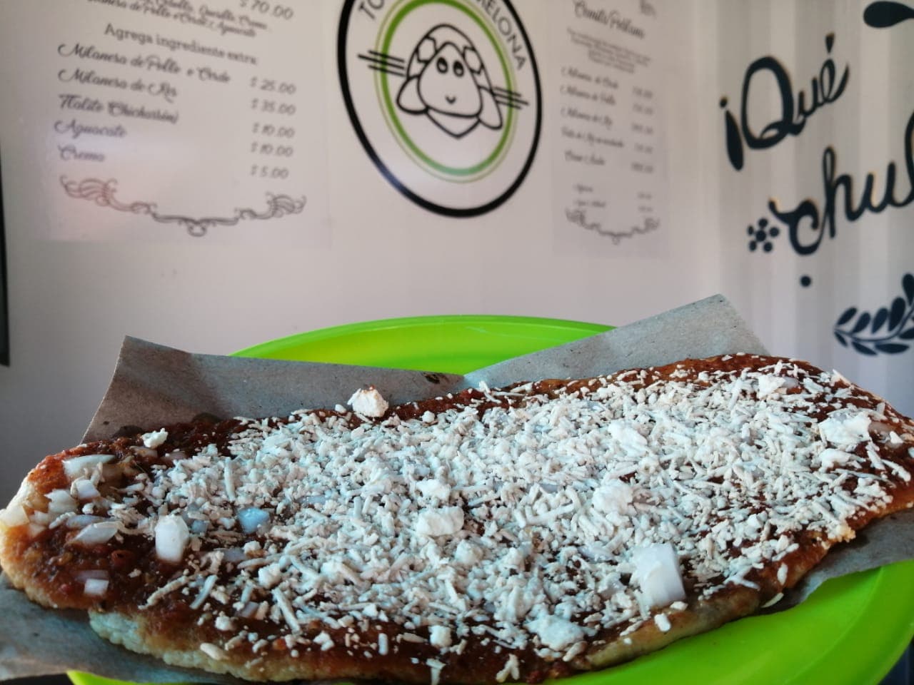 Memela Tradicional con Queso
