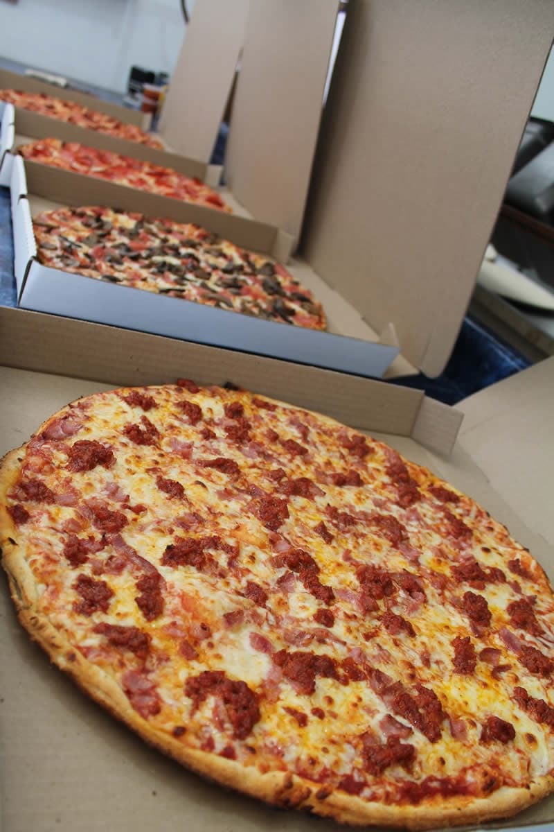 Pizza Carnes Frías Mediana