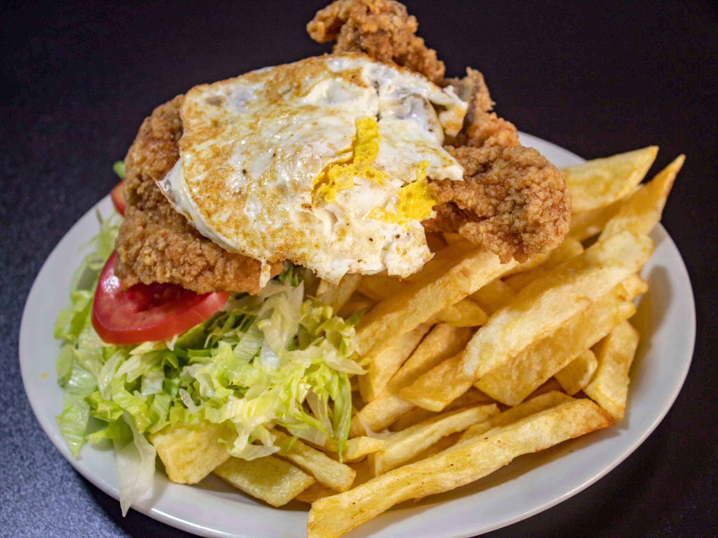 Pierna Broaster, Huevo y Queso