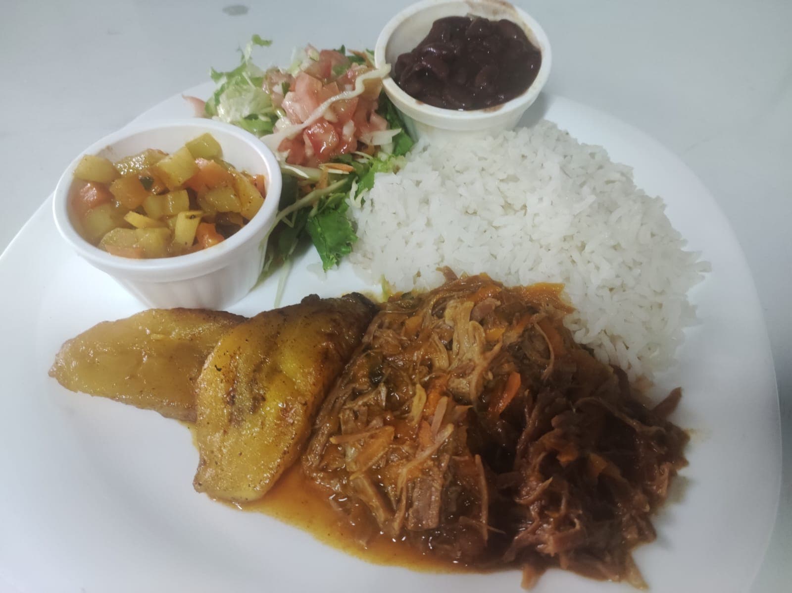 Casado de Carne Mechada