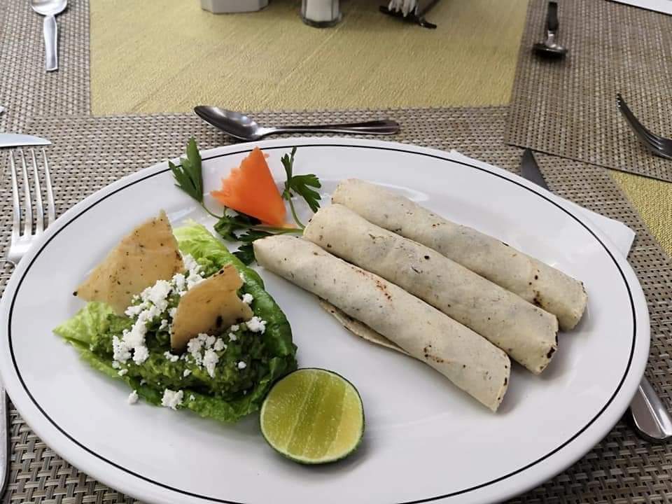 Tacos de Cecina, Pollo o Tasajo