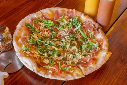 Pizza Vesuvio