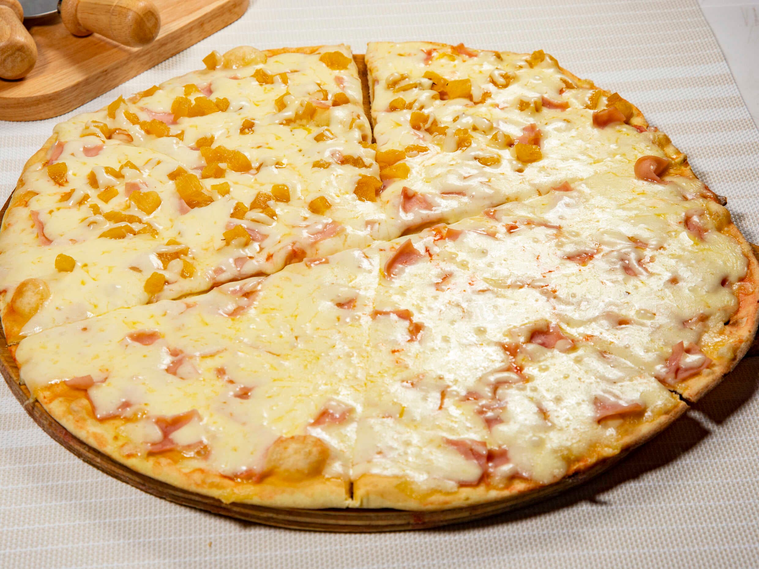 Pizza Jamón y Queso Caja 35 X 35