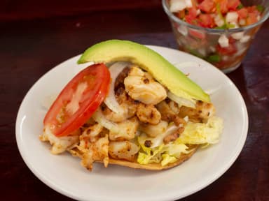 Tostada de Mariscos