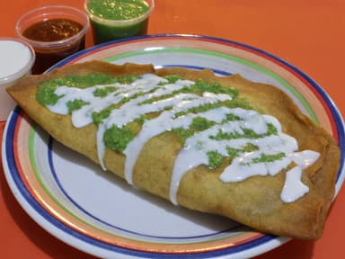 Molote de Carnes Frías con Hawaiano