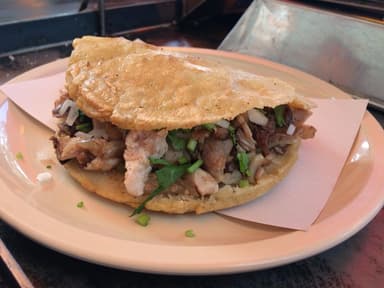 Gordita Sencilla De Chicharrón o De Carnitas
