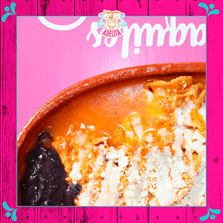 Combo Chilaquiles jr con 1 guiso+Agua de temporada