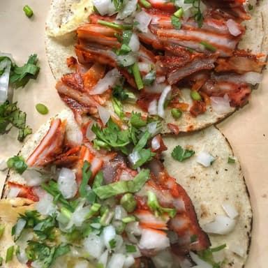 Taco de Pastor con Queso