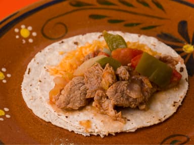 Taco de Bisteces a la Mexicana