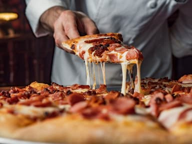Pizza de Carnes Frías Chica