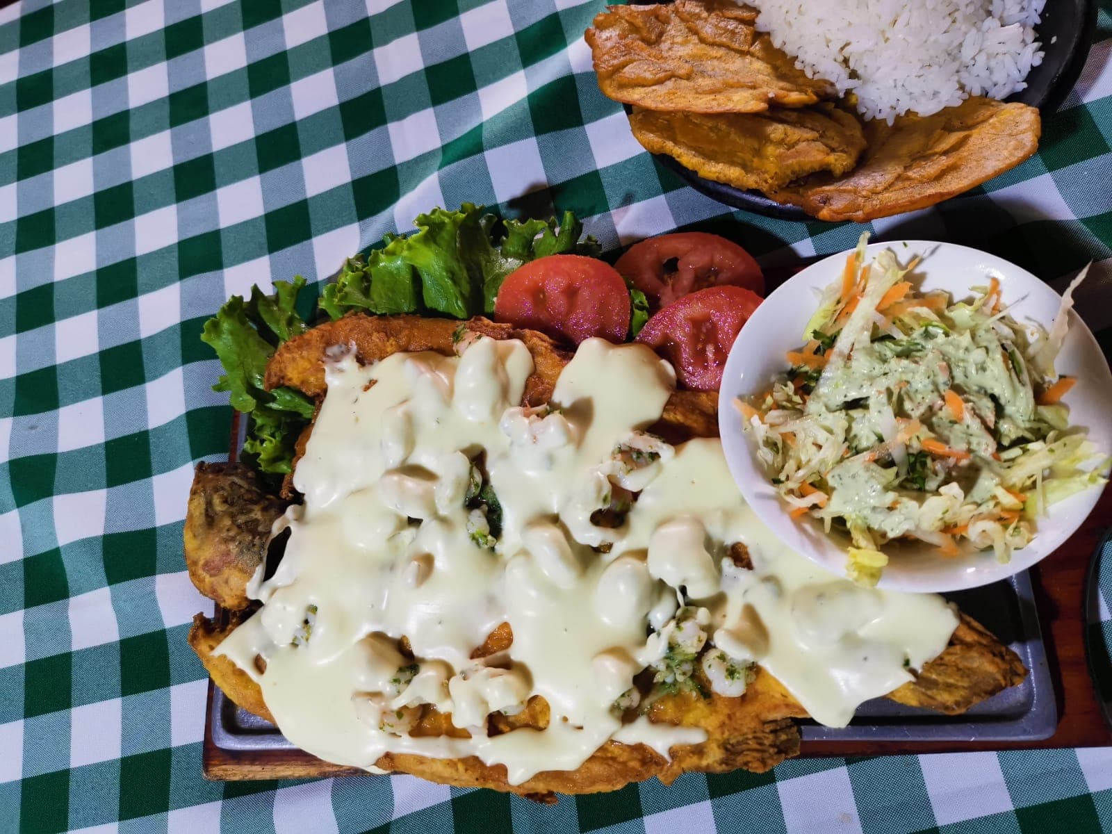 Combo Trucha Gratinada Con Camarón