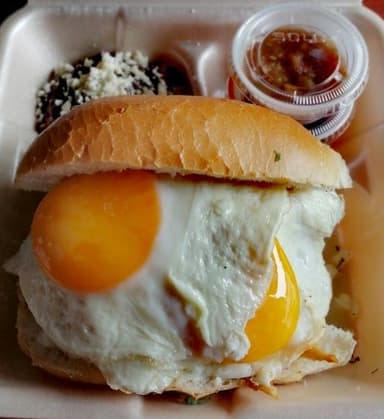 Torta de Chilaquilex con Huevo