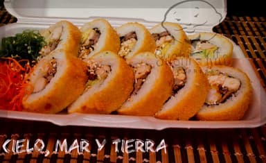 Cielo, Mar y Tierra* ( rollo empanizado)